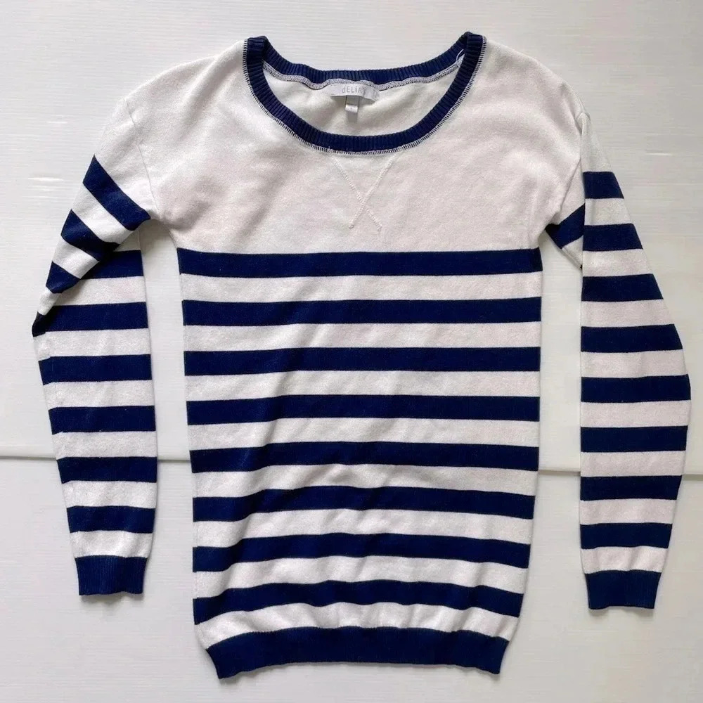 3 FOR $15 Delia’s Navy/White Sweater Size S